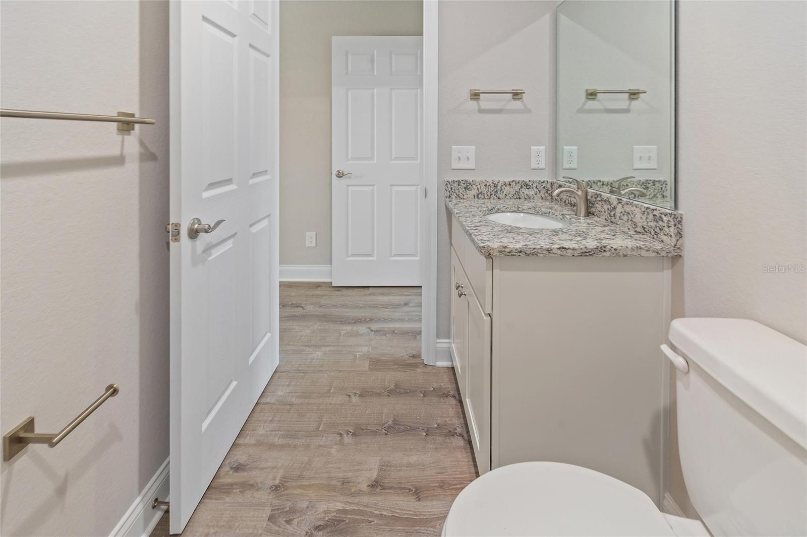 Image 18 of 25 For 1701 Lake Pioneer Drive