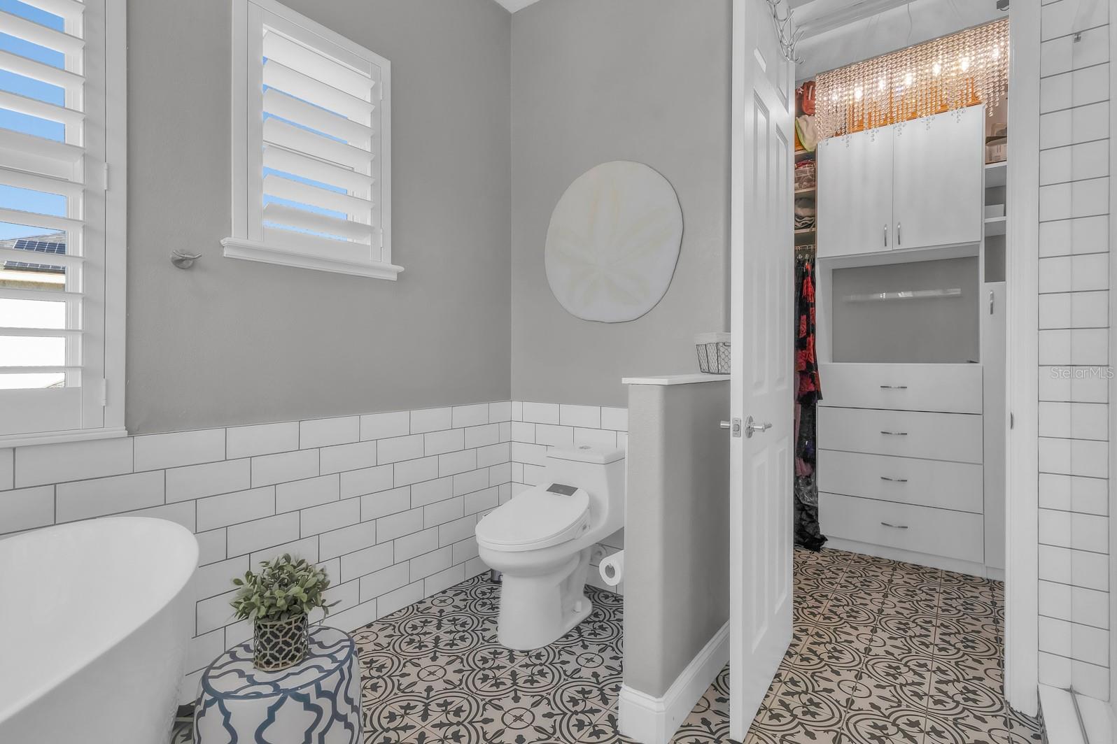 Image 12 of 49 For 1662 Swallowtail Lane