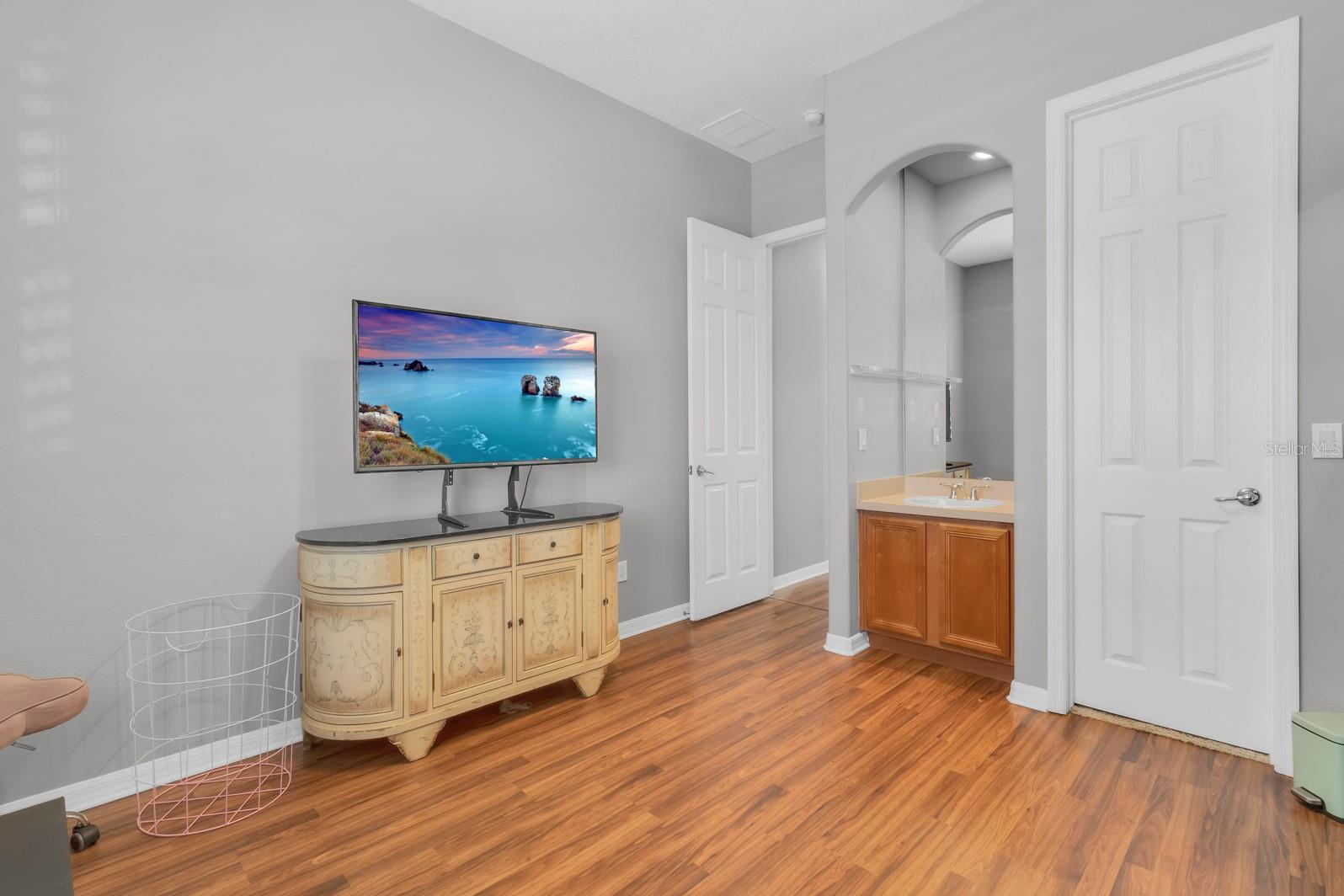 Image 46 of 49 For 1662 Swallowtail Lane