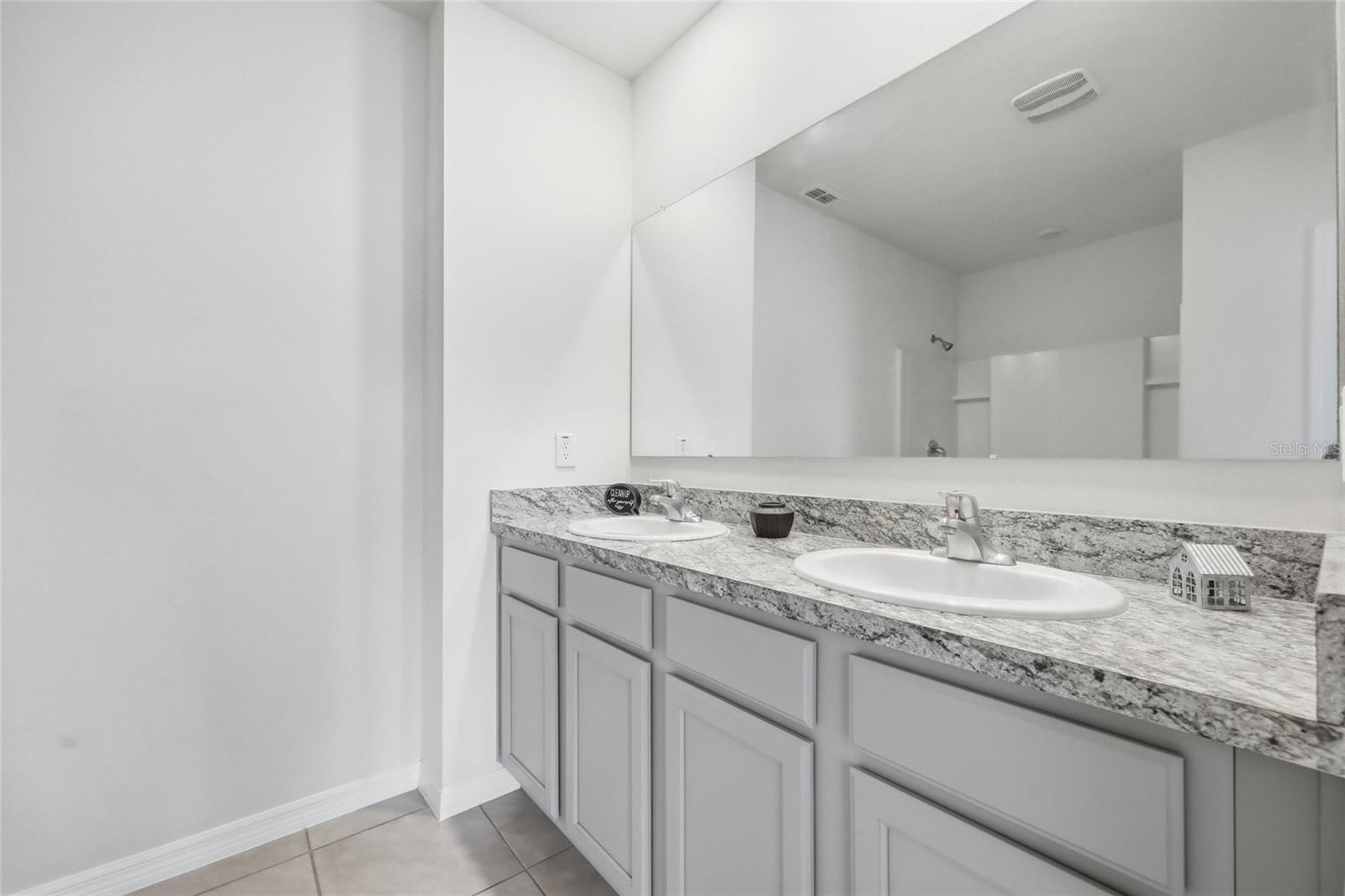 Image 22 of 36 For 706 Chinoy Road