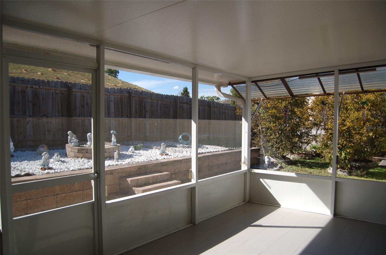 Image 18 of 24 For 344 Sky Valley Street