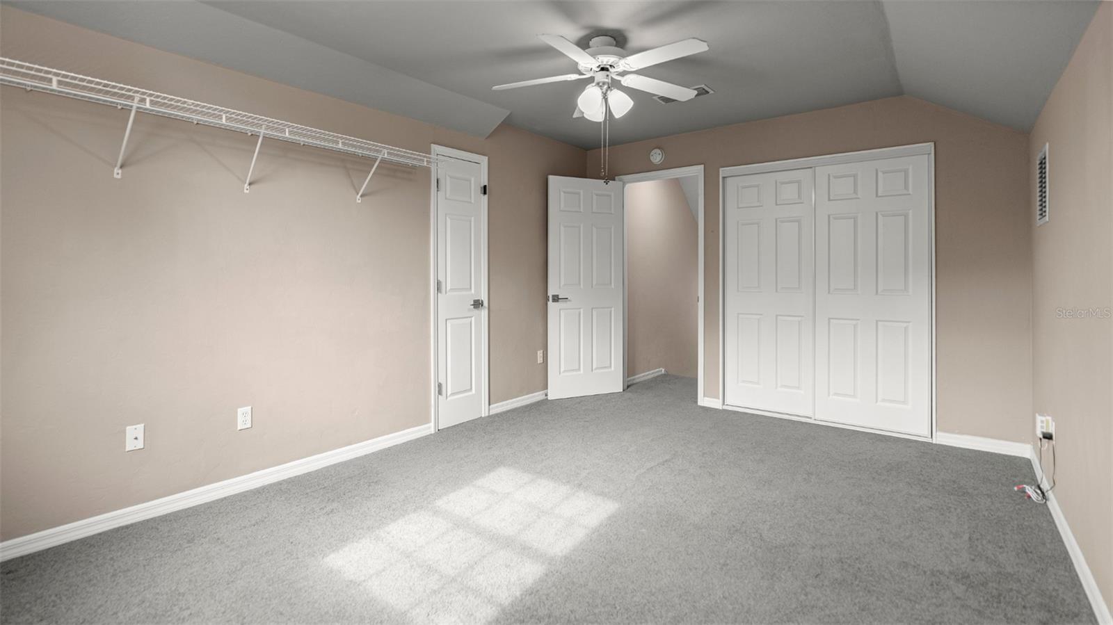 Image 19 of 43 For 9428 39th Avenue