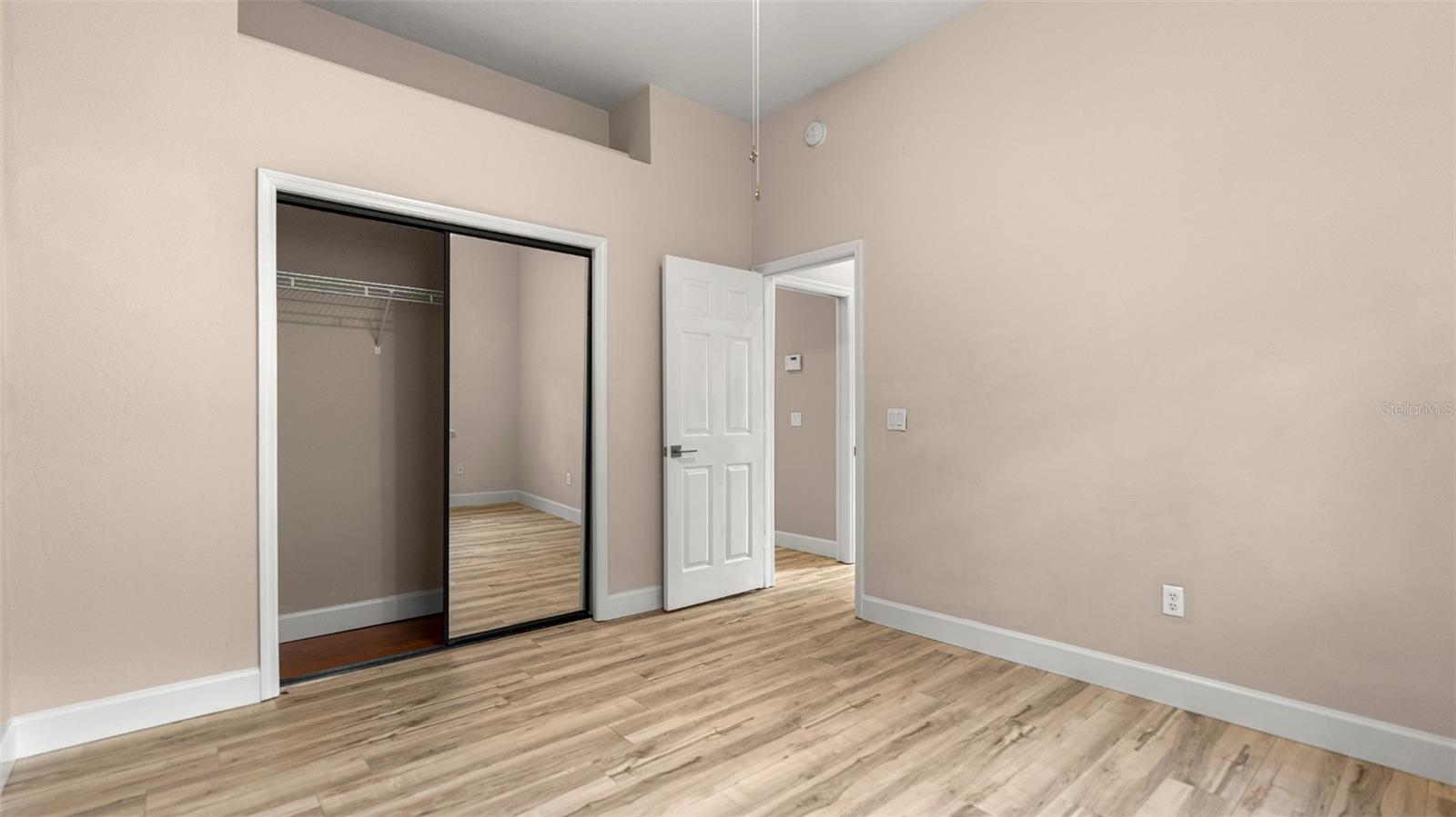 Image 24 of 43 For 9428 39th Avenue