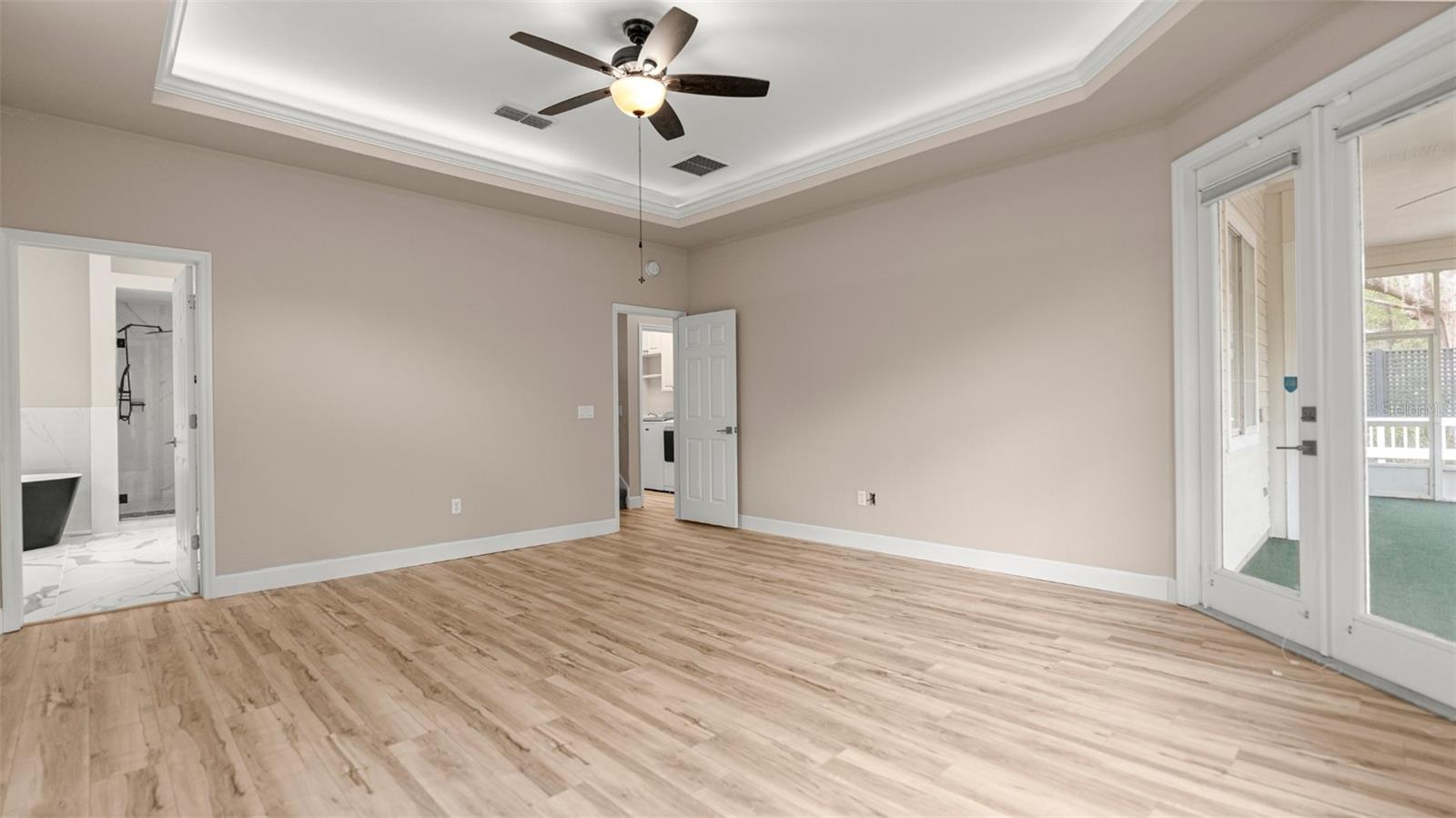 Image 26 of 43 For 9428 39th Avenue