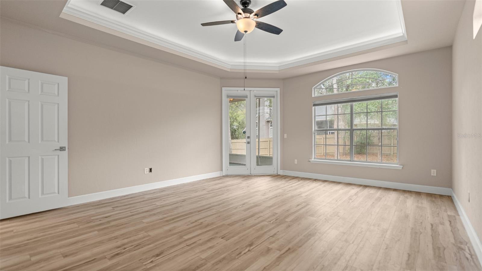 Image 27 of 43 For 9428 39th Avenue