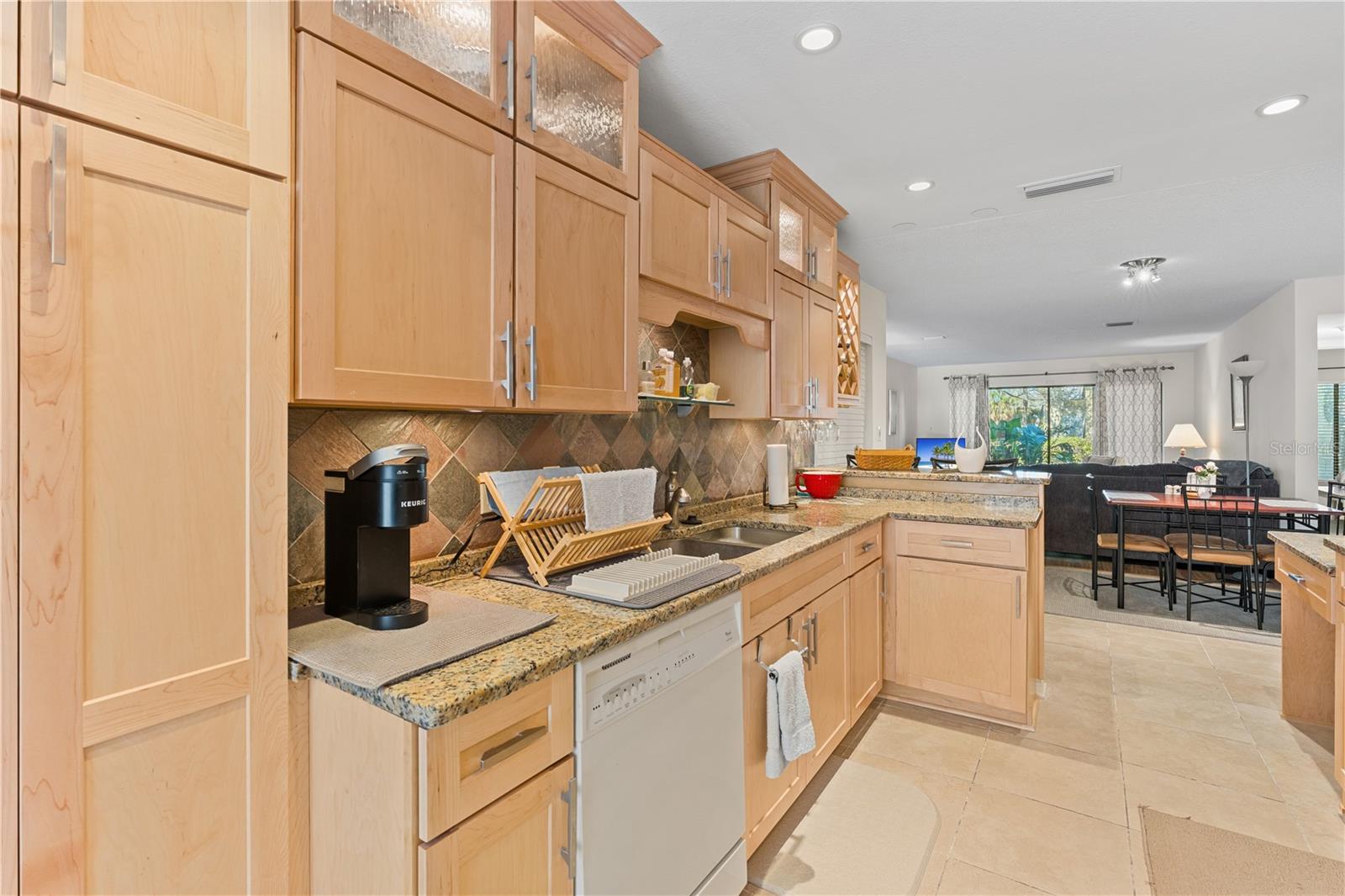 Image 10 of 39 For 7310 Sunshine Skyway Lane S 112