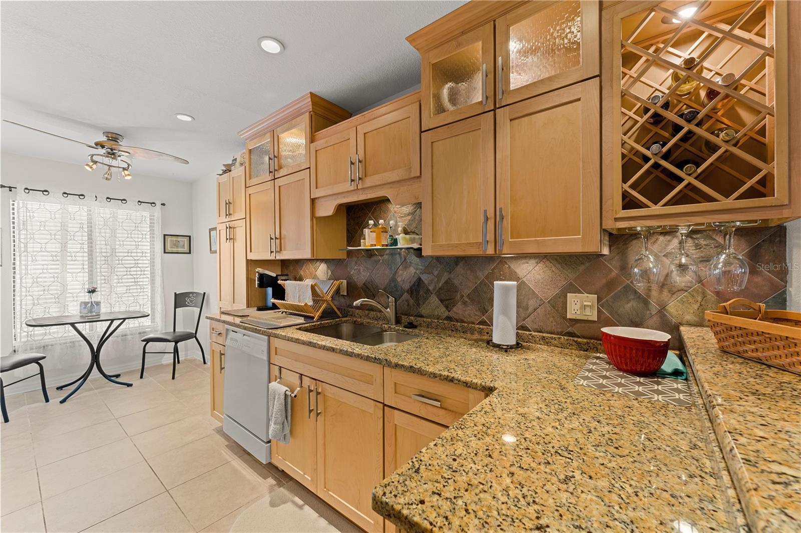 Image 11 of 39 For 7310 Sunshine Skyway Lane S 112