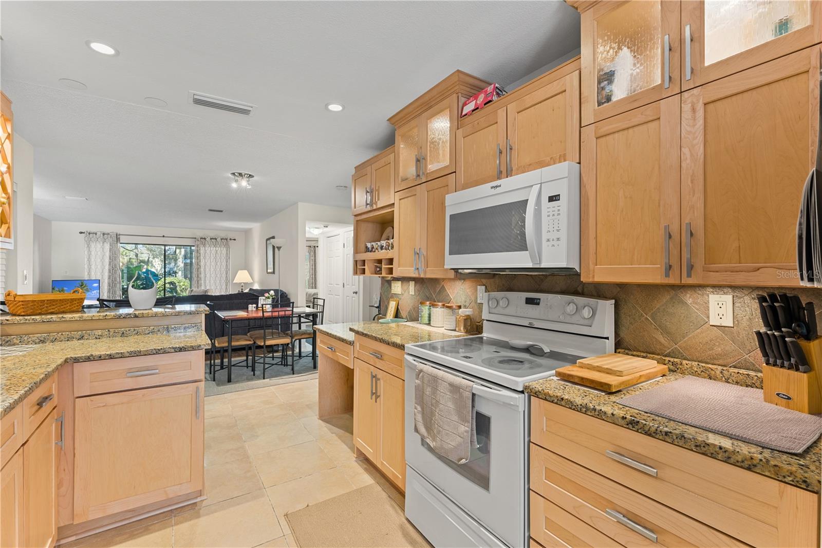 Image 13 of 39 For 7310 Sunshine Skyway Lane S 112