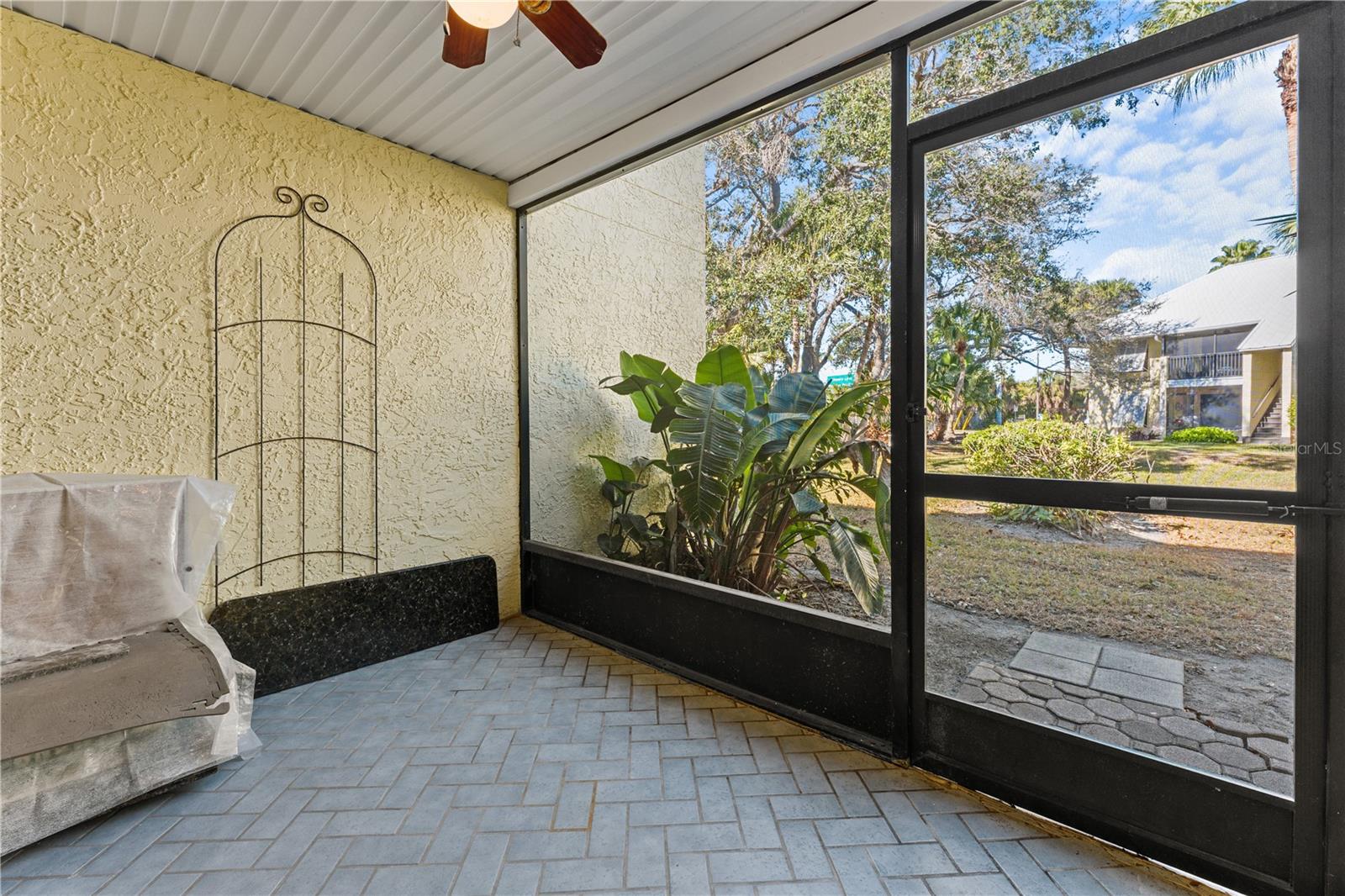 Image 18 of 39 For 7310 Sunshine Skyway Lane S 112