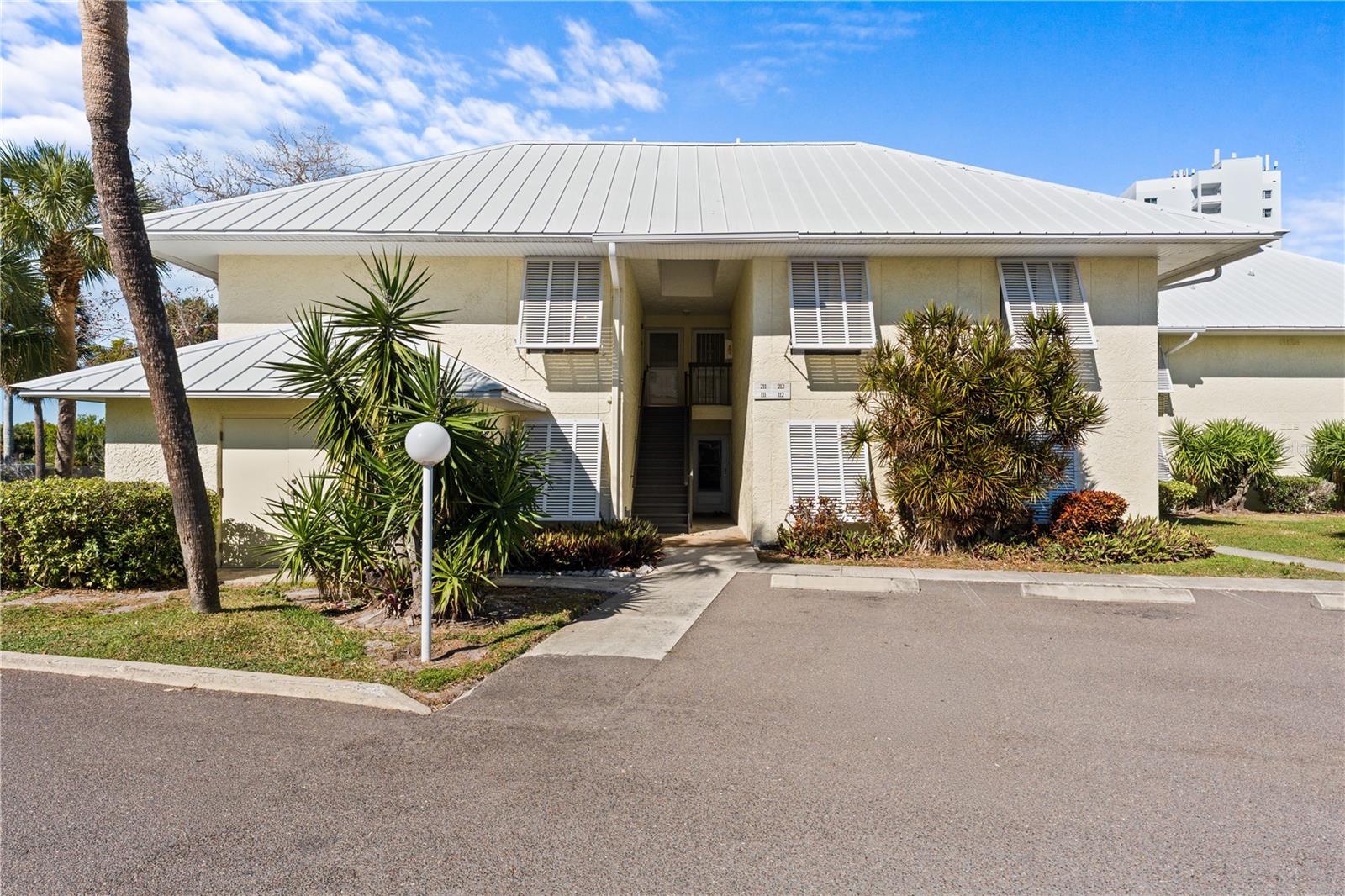 Image 3 of 39 For 7310 Sunshine Skyway Lane S 112