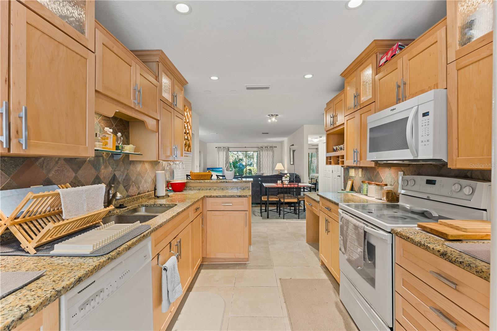 Image 9 of 39 For 7310 Sunshine Skyway Lane S 112