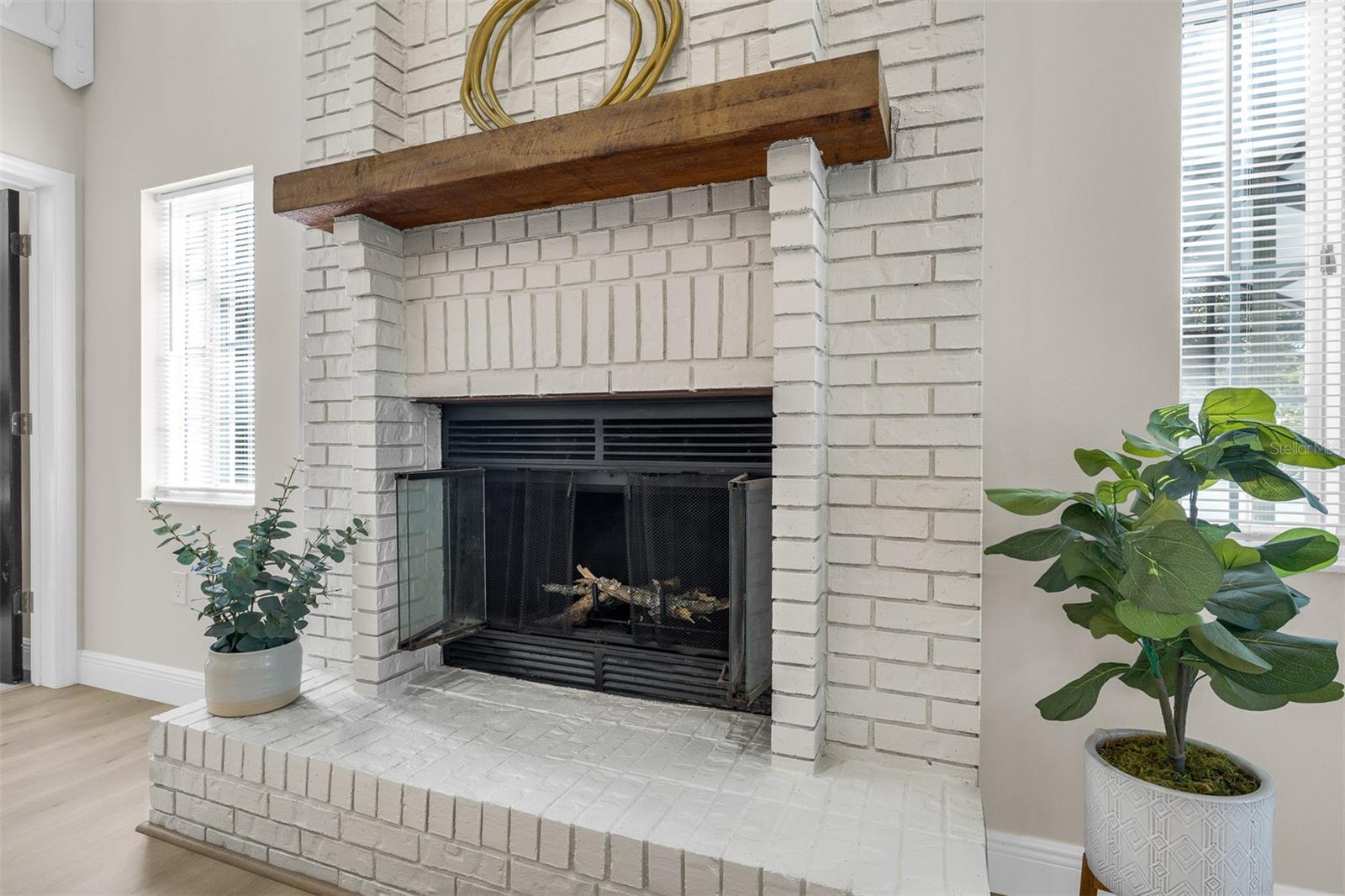 Image 11 of 61 For 1216 Linmar Avenue