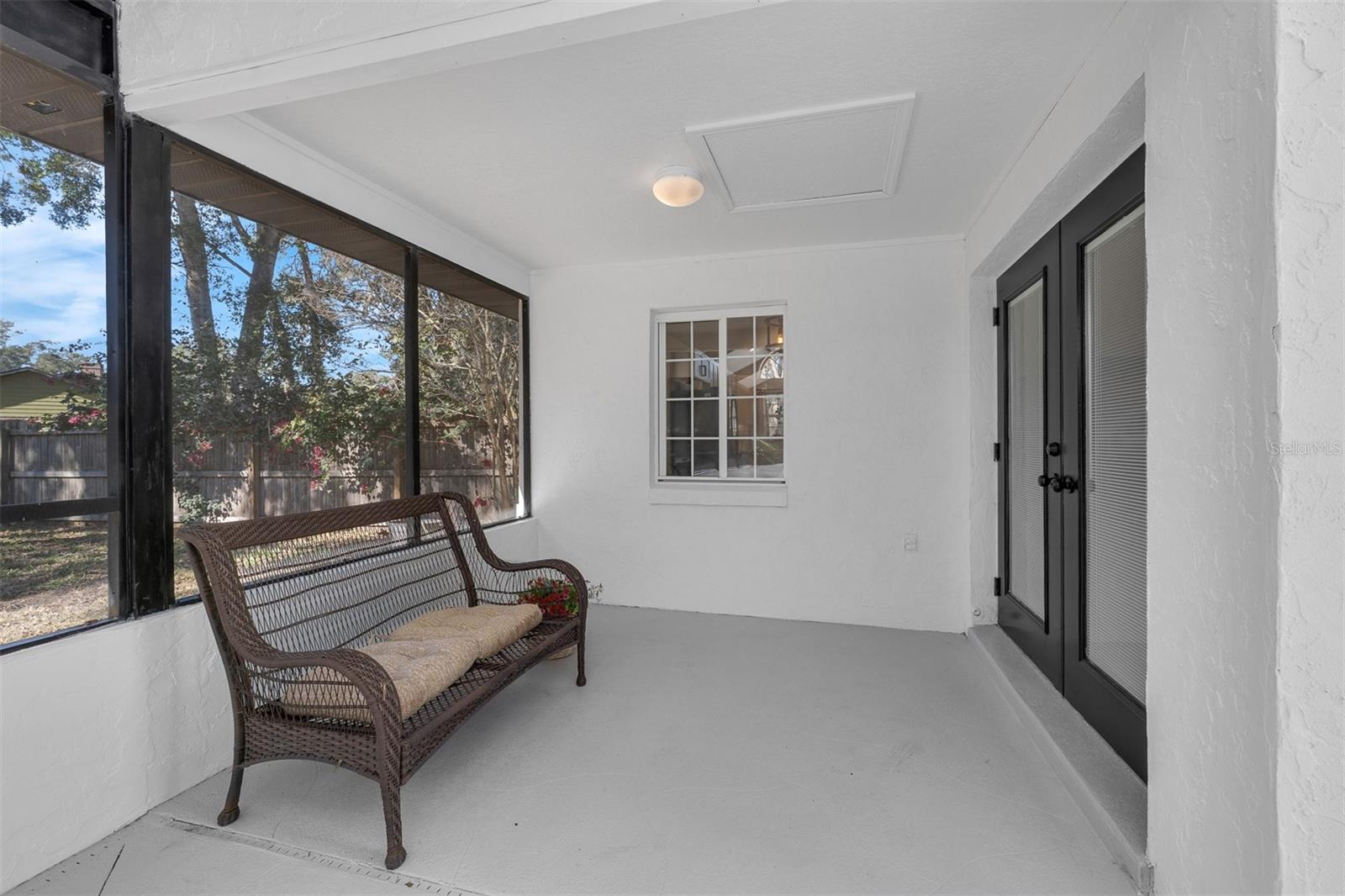 Image 39 of 61 For 1216 Linmar Avenue