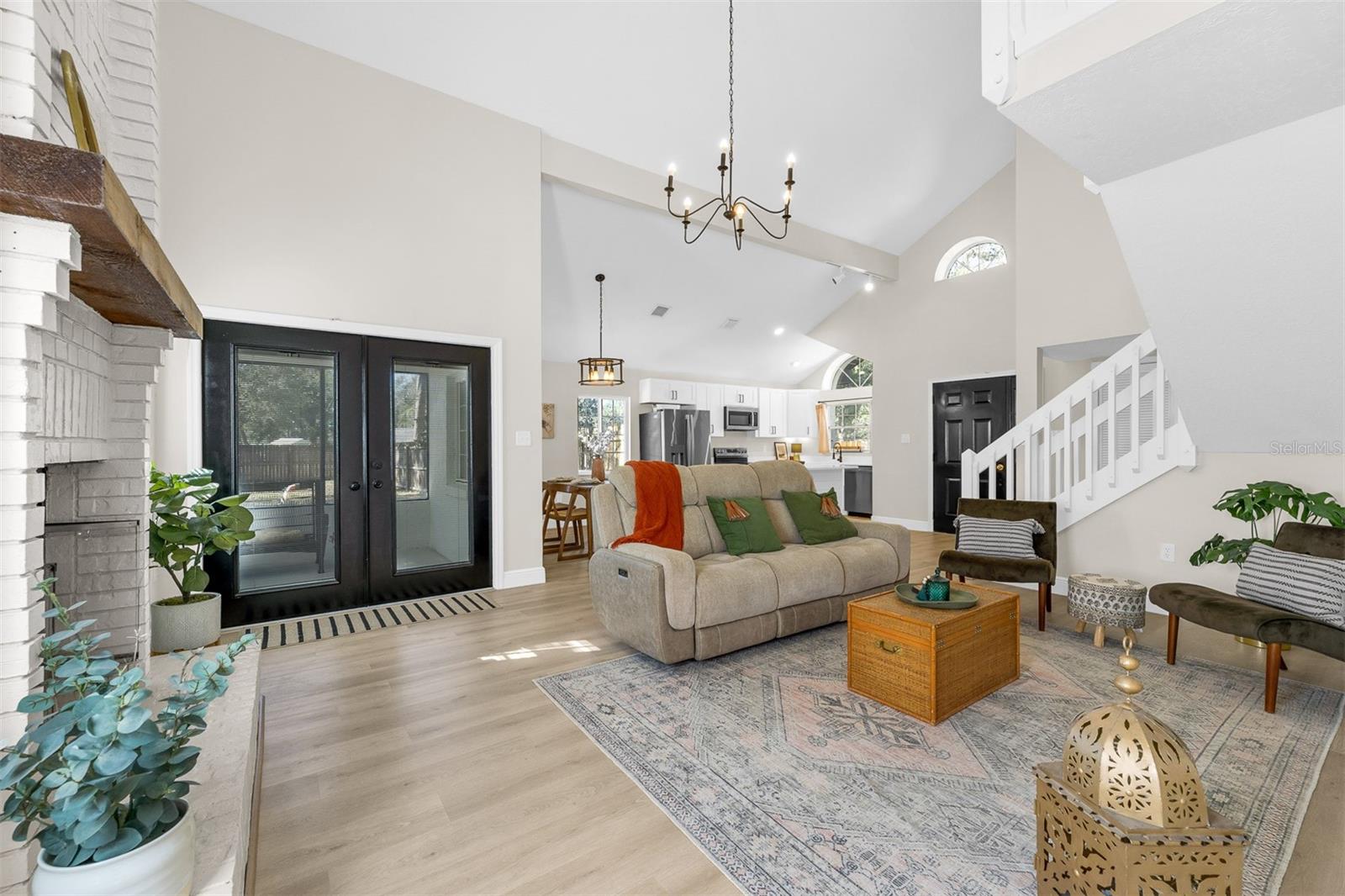 Image 9 of 61 For 1216 Linmar Avenue