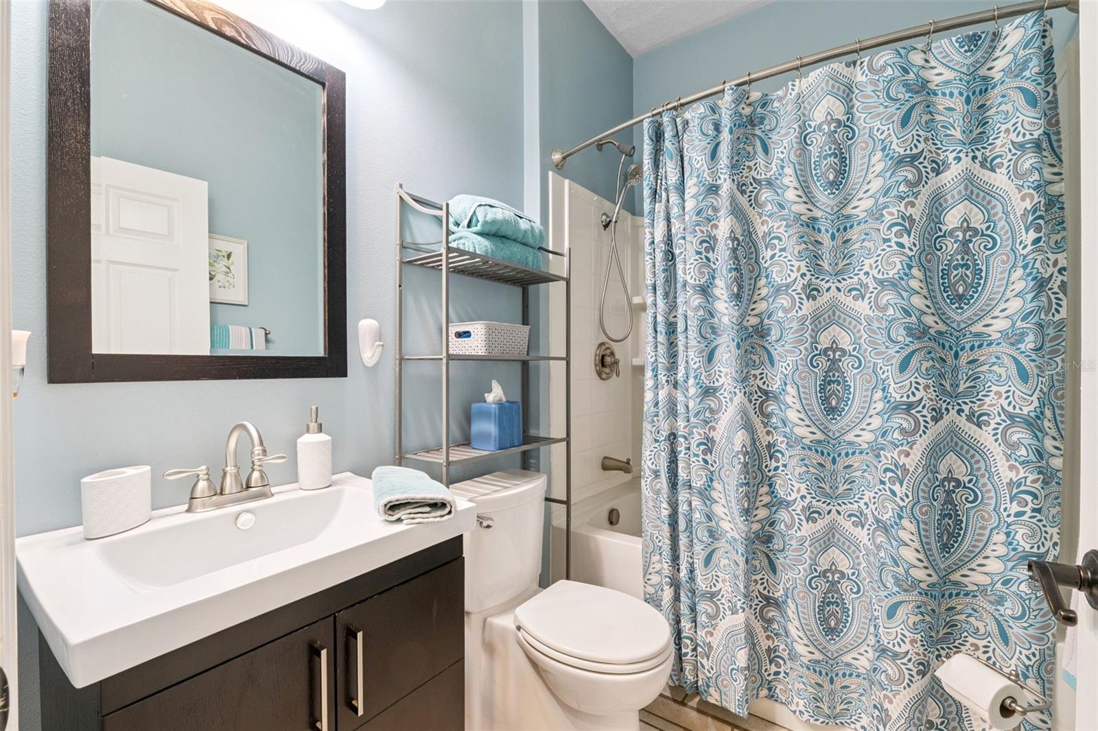 Image 23 of 42 For 5463 Gemgold Court