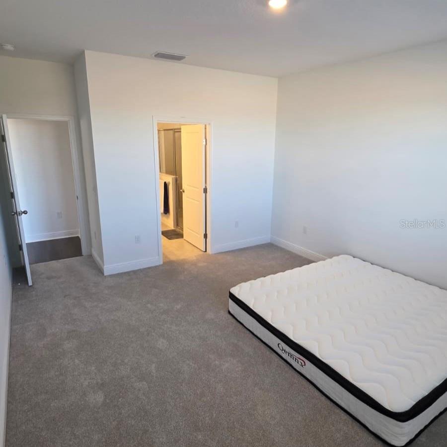 Image 18 of 39 For 2068 Asher Avenue