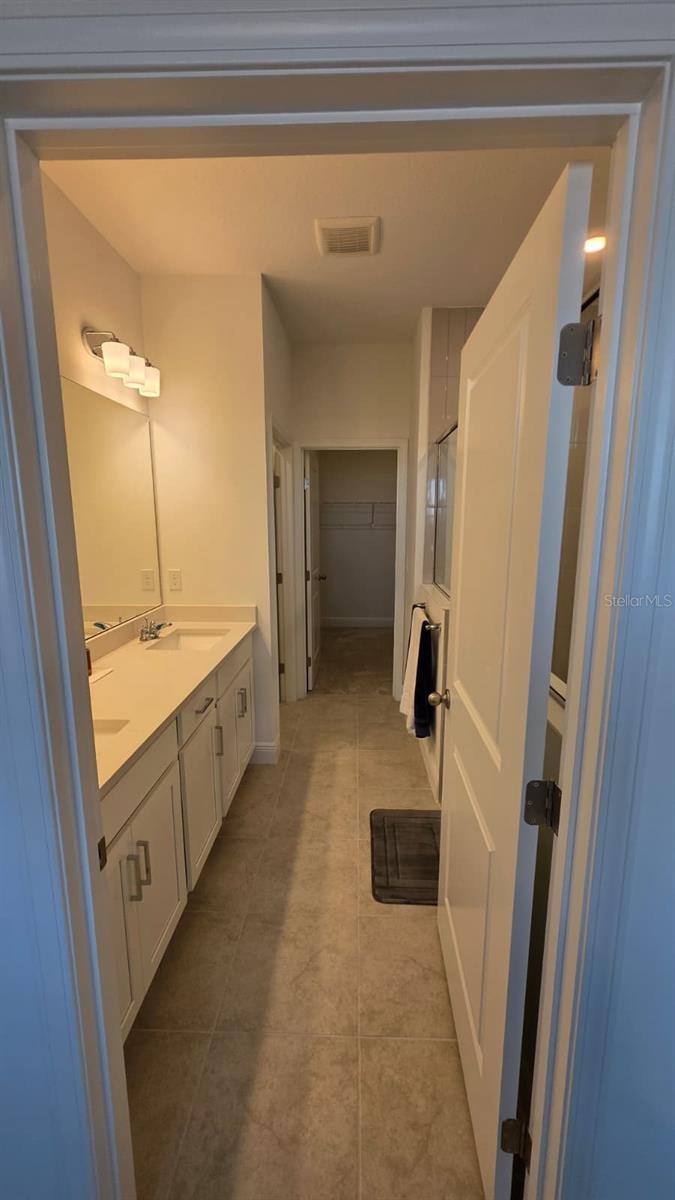 Image 19 of 39 For 2068 Asher Avenue