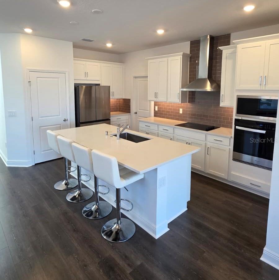 Image 8 of 39 For 2068 Asher Avenue