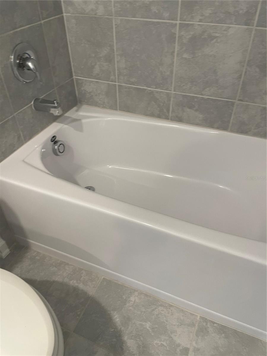 Image 12 of 17 For 612 Daring Drive