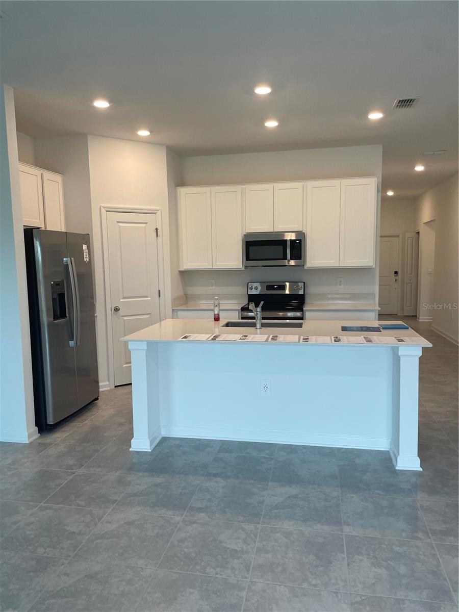 Image 8 of 17 For 612 Daring Drive