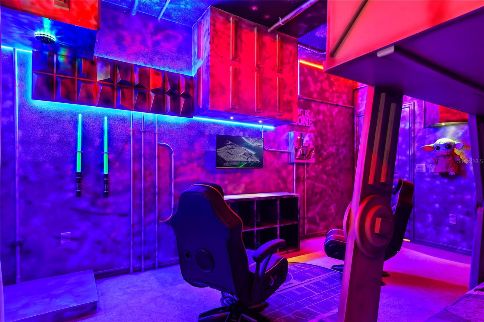 Image 28 of 65 For 2176 Lelani Circle