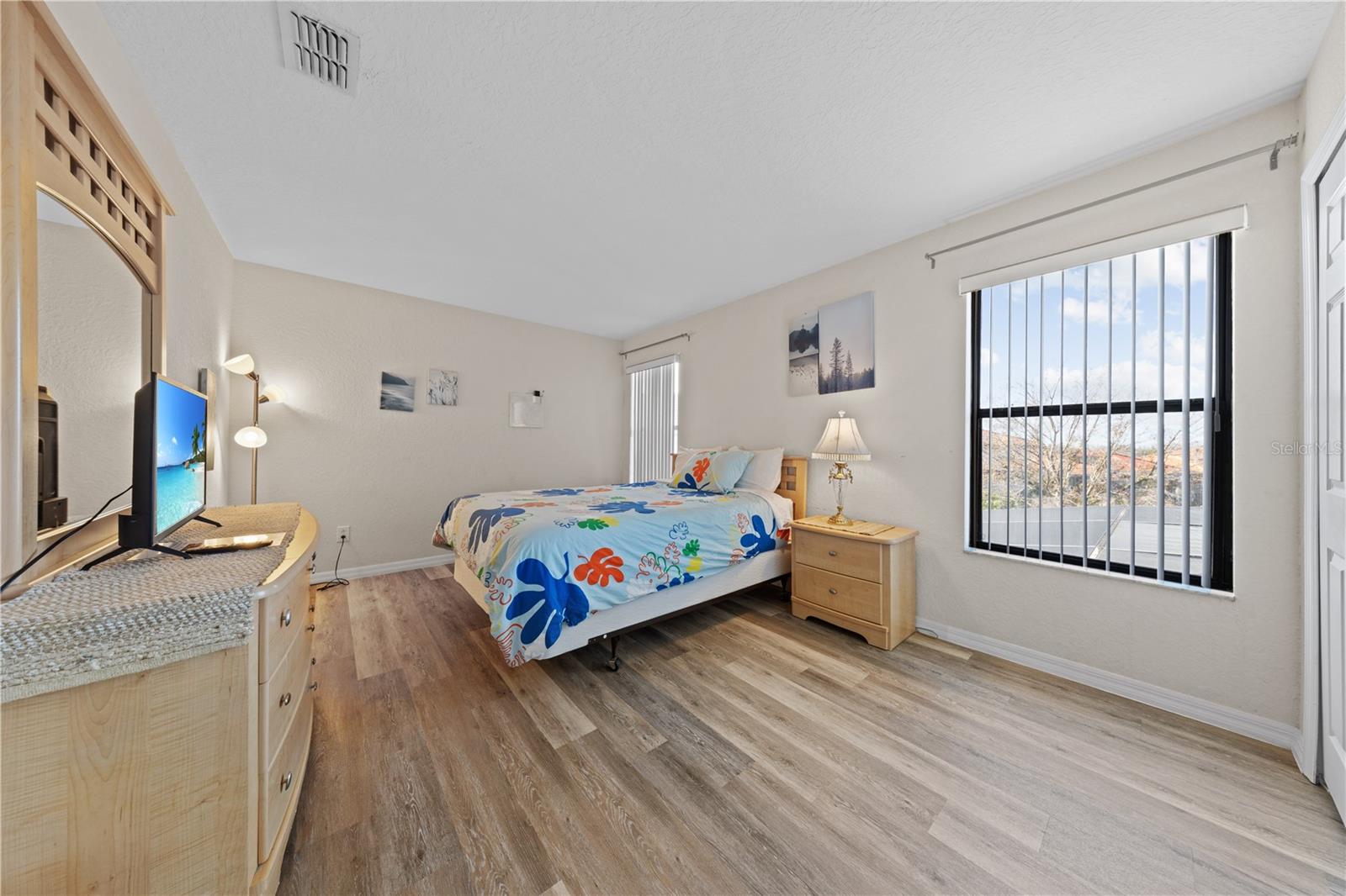 Image 50 of 65 For 114 Summer Place Loop