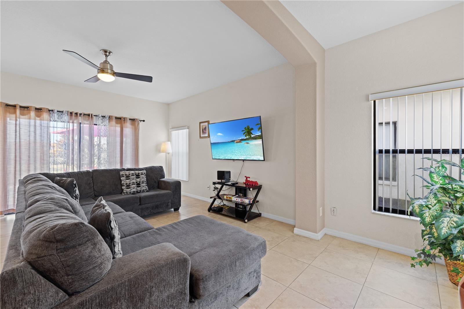 Image 6 of 65 For 114 Summer Place Loop