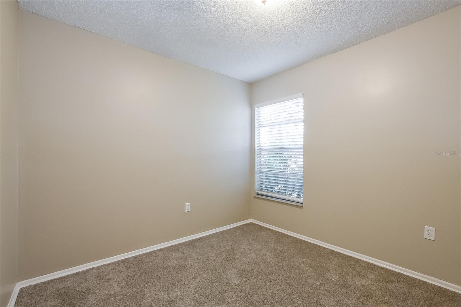 Image 16 of 21 For 5331 Broken Pine Circle