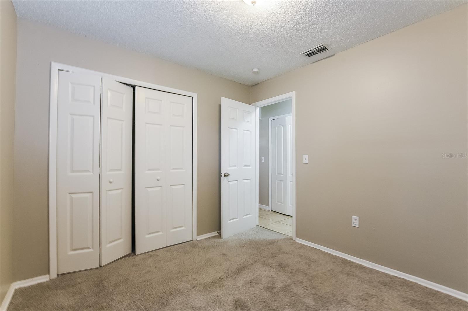 Image 17 of 21 For 5331 Broken Pine Circle