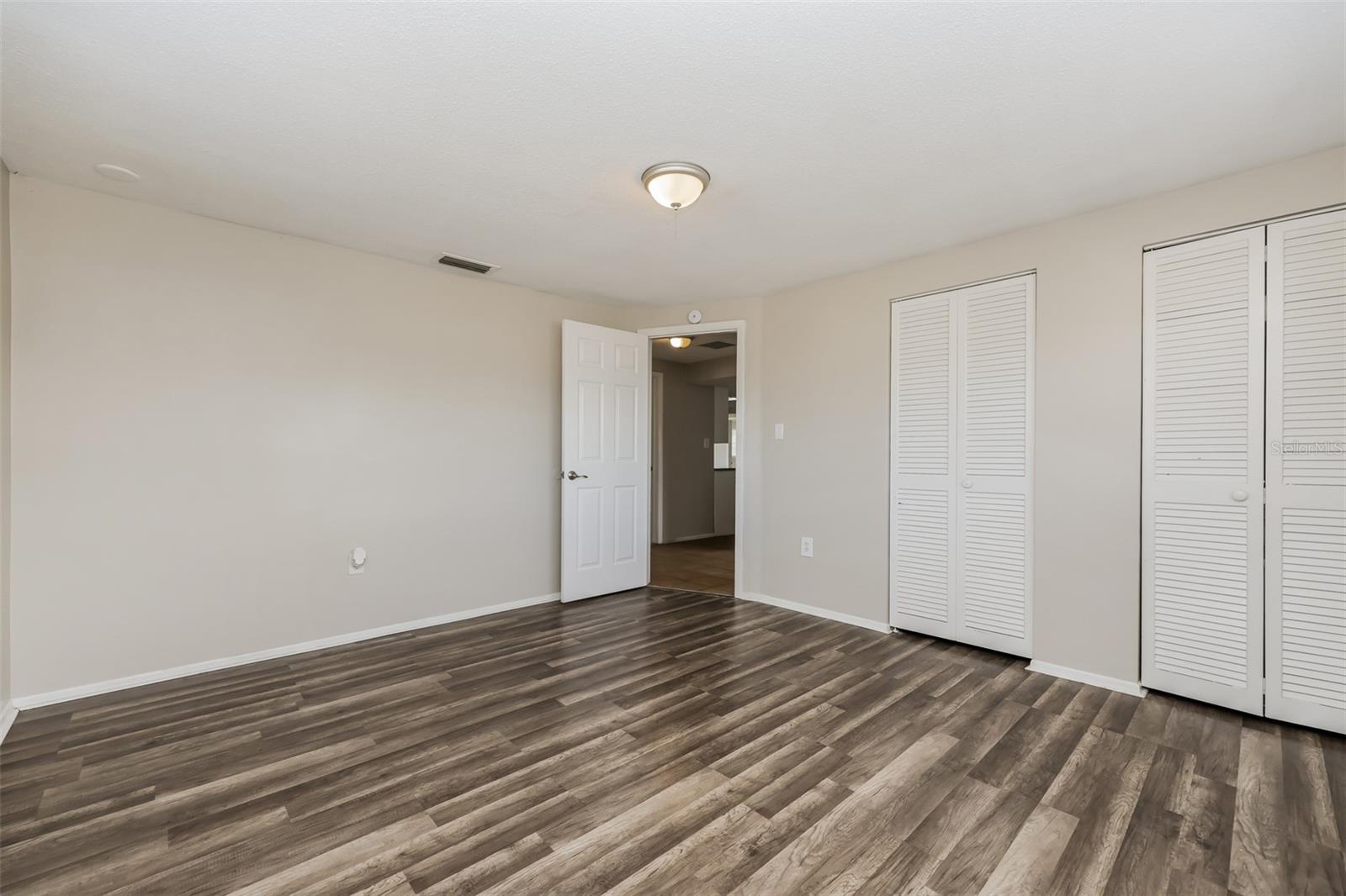 Image 17 of 21 For 9436 Legend Lane