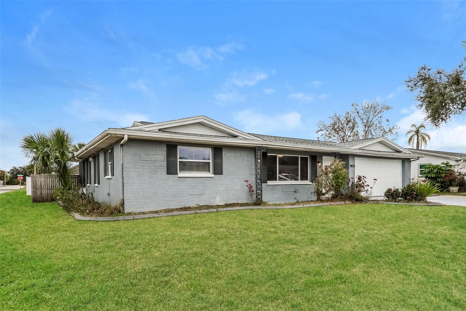 Image 2 of 21 For 9436 Legend Lane