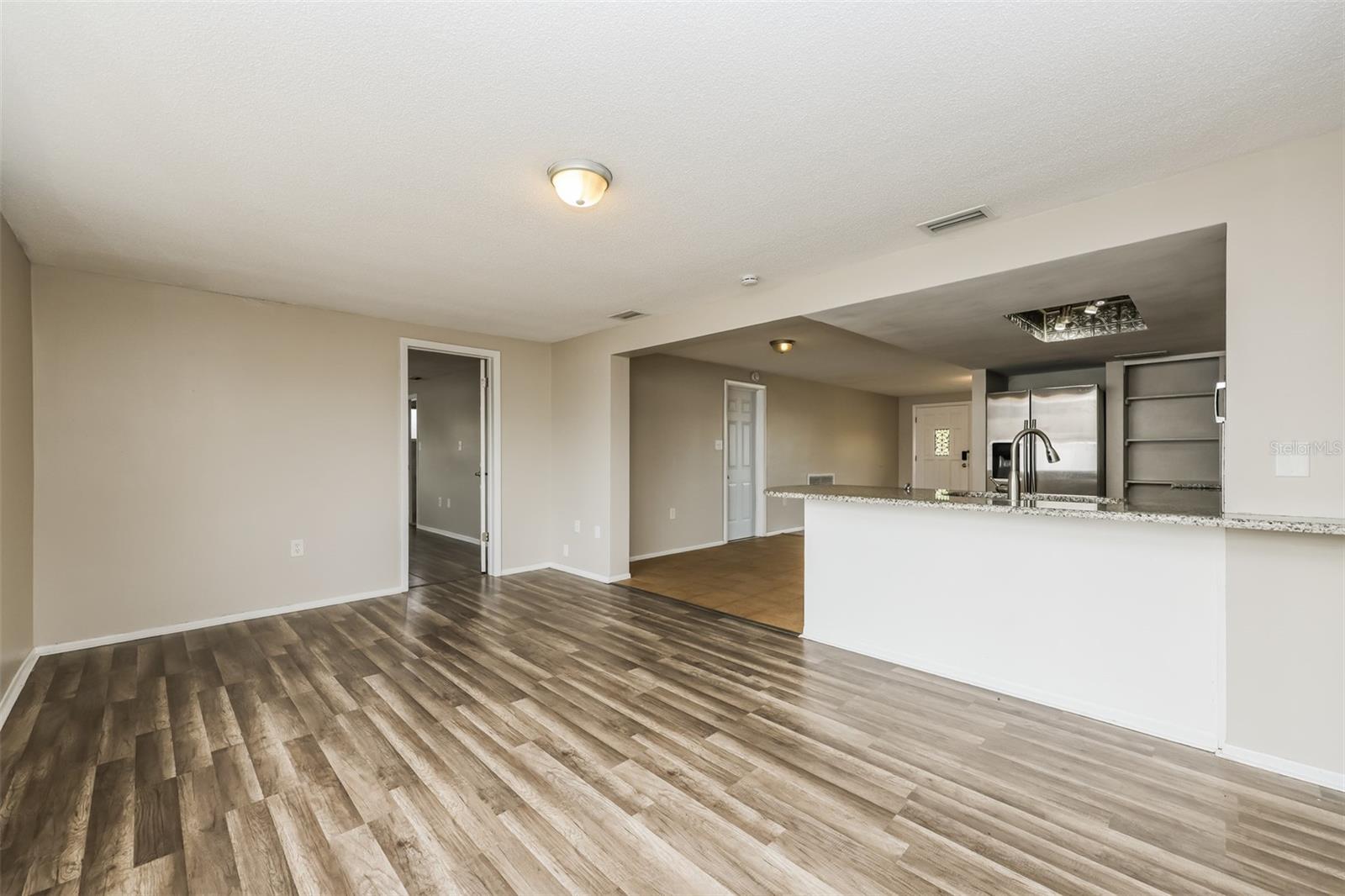 Image 6 of 21 For 9436 Legend Lane