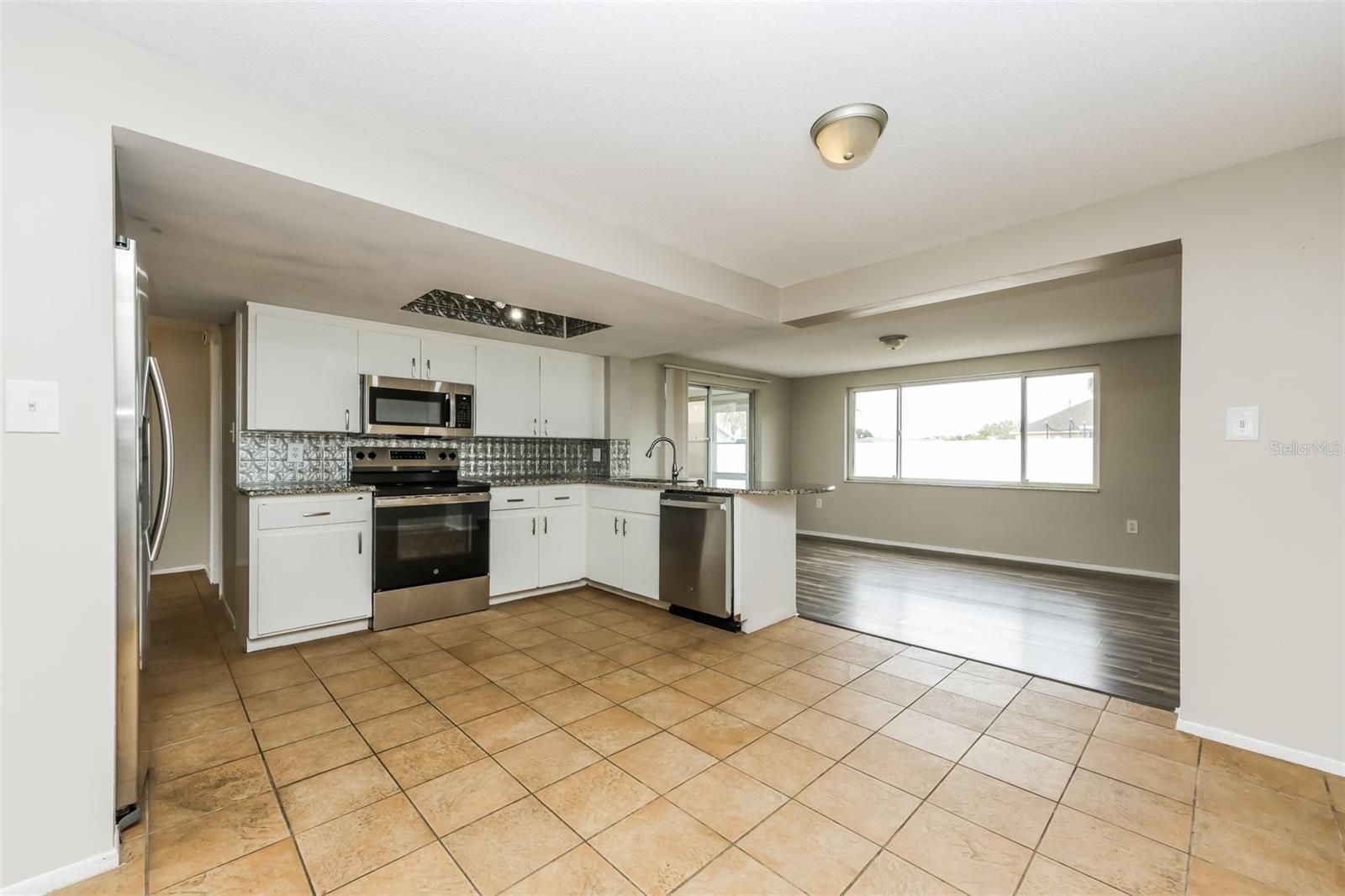 Image 7 of 21 For 9436 Legend Lane