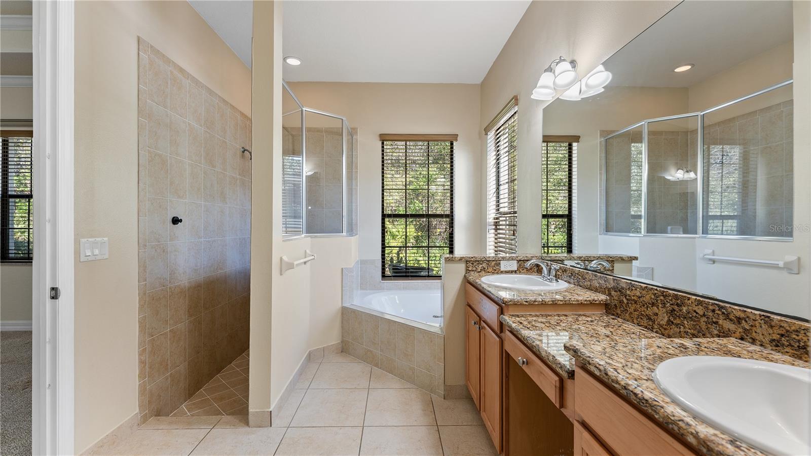 Image 24 of 40 For 10706 Willow Ridge Loop