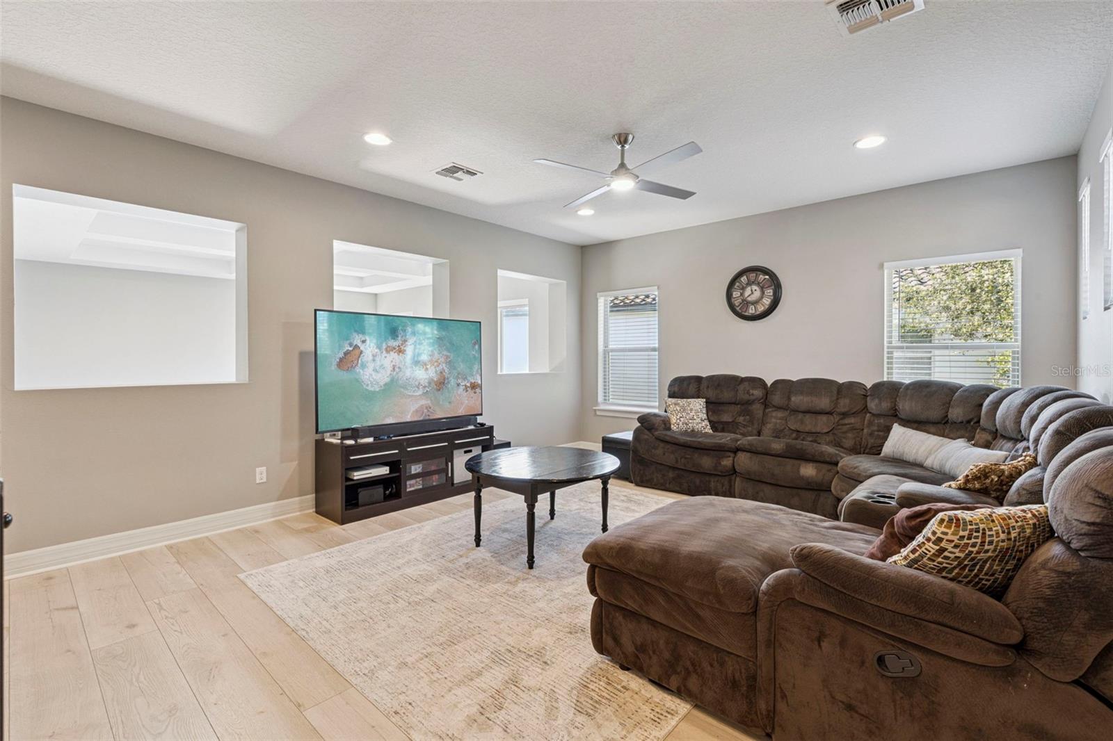 Image 30 of 73 For 10824 Lemon Lake Boulevard