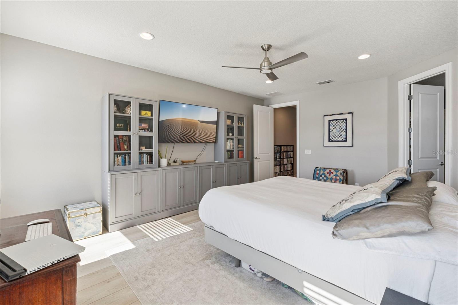 Image 34 of 73 For 10824 Lemon Lake Boulevard