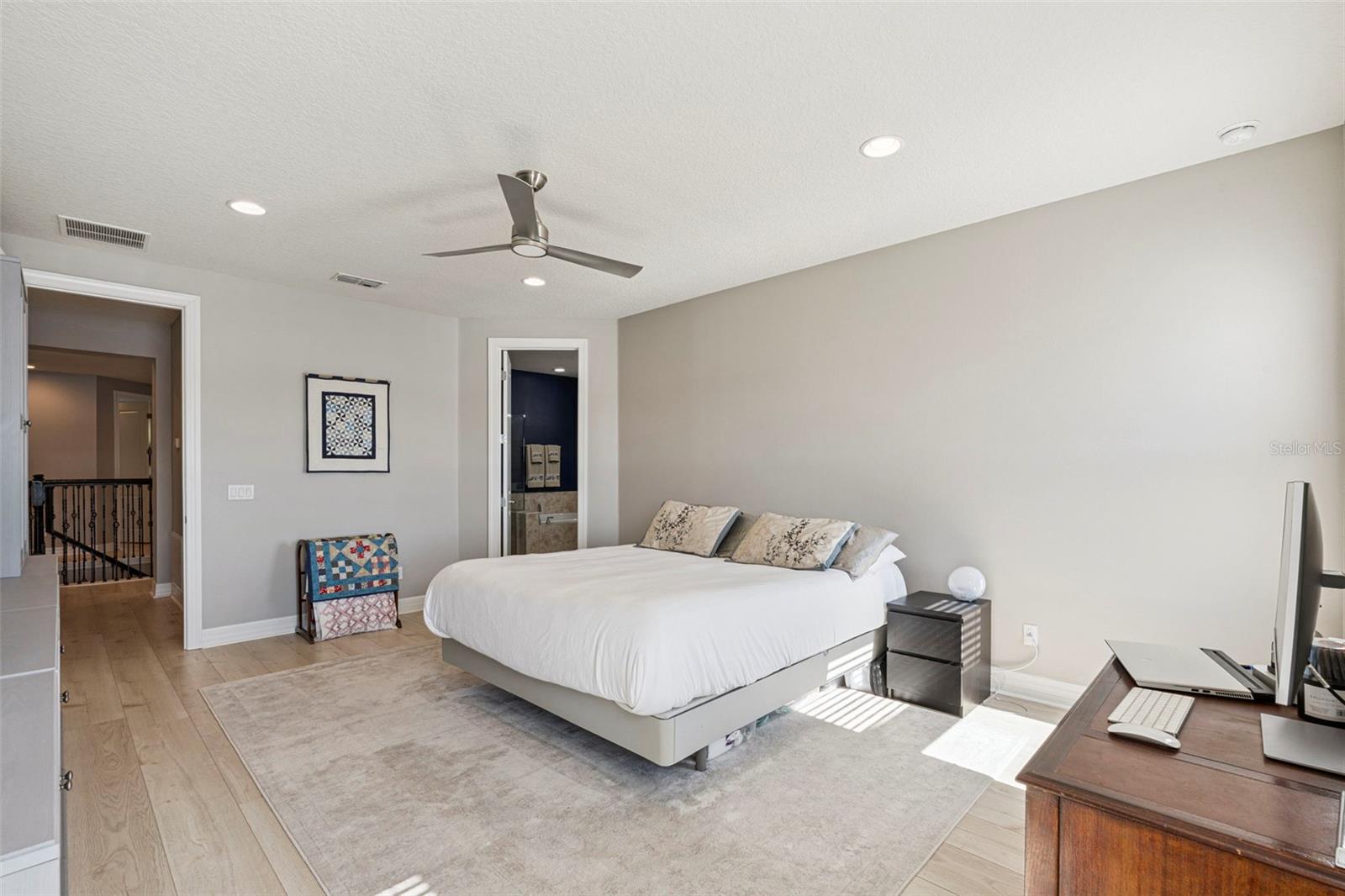 Image 35 of 73 For 10824 Lemon Lake Boulevard