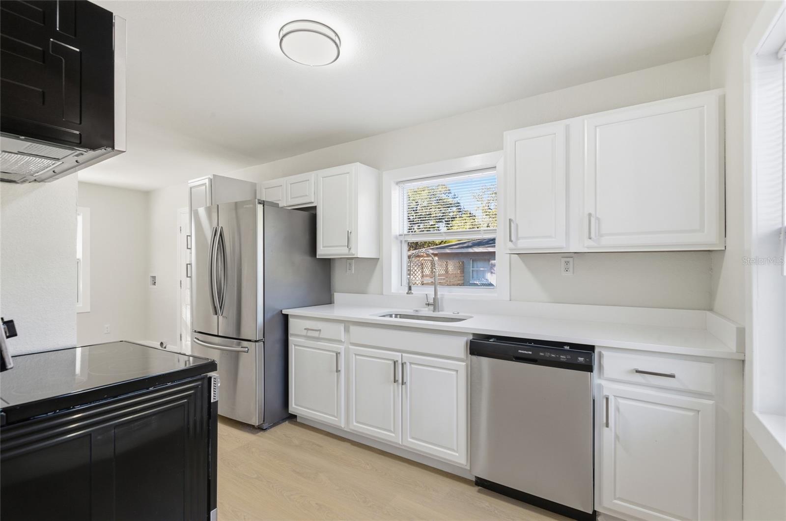 Image 11 of 29 For 845 20th Street