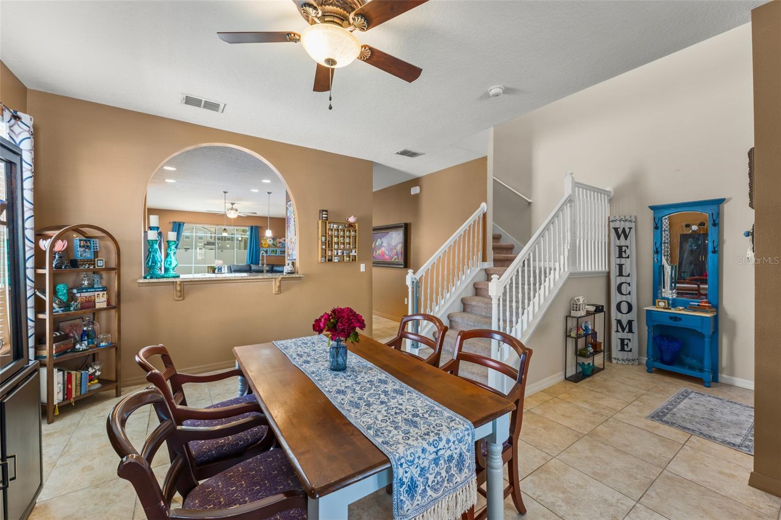 Image 22 of 63 For 4954 Castle Street E