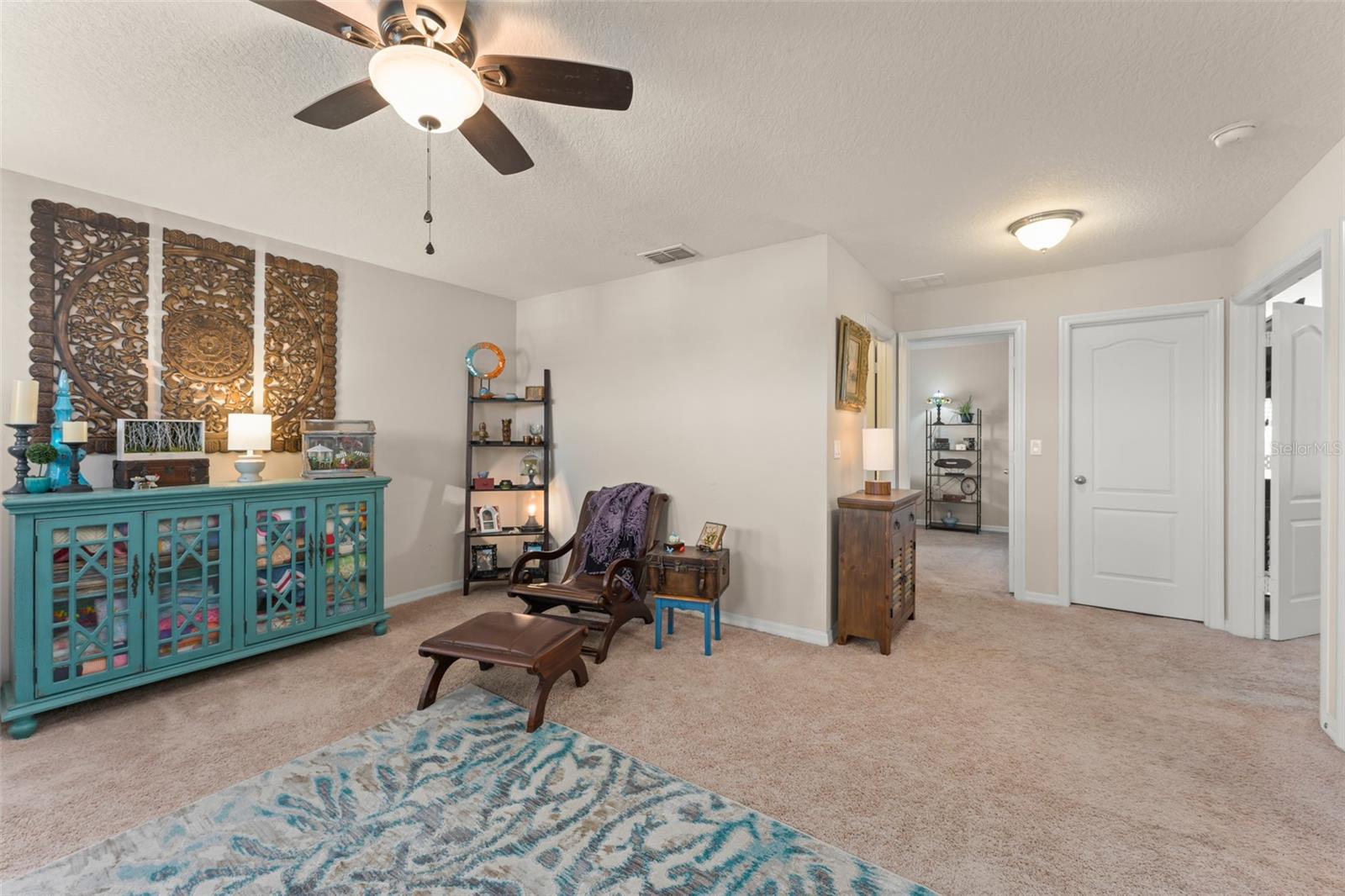 Image 27 of 63 For 4954 Castle Street E