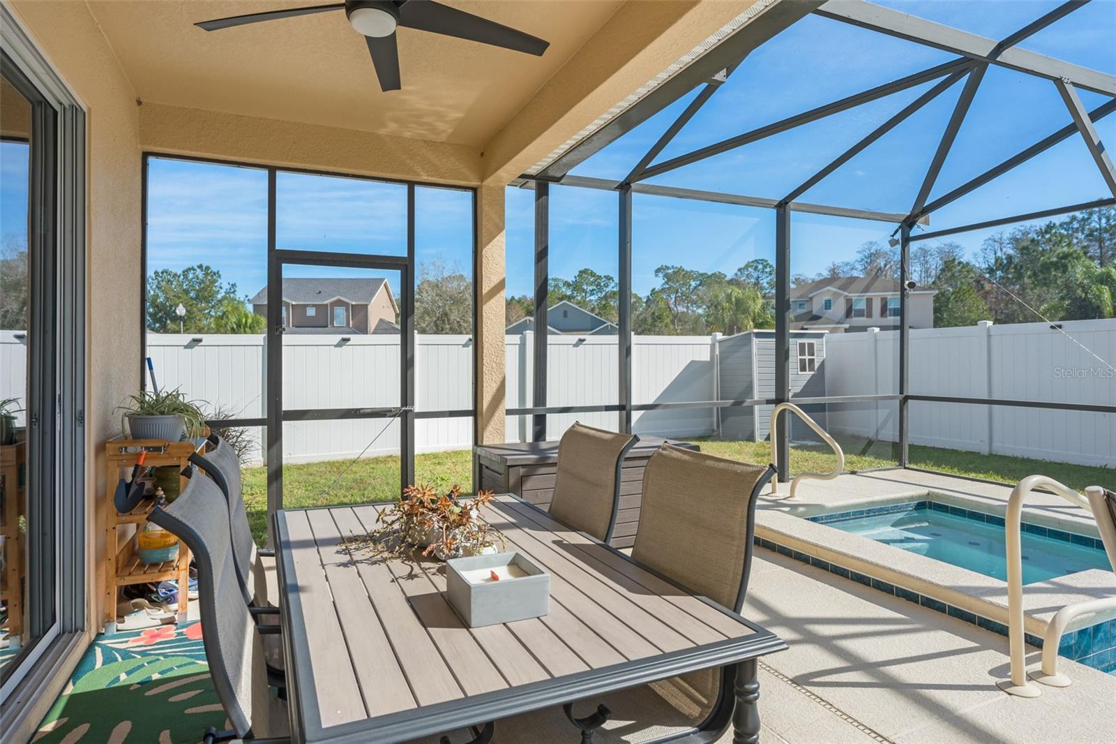 Image 44 of 63 For 4954 Castle Street E