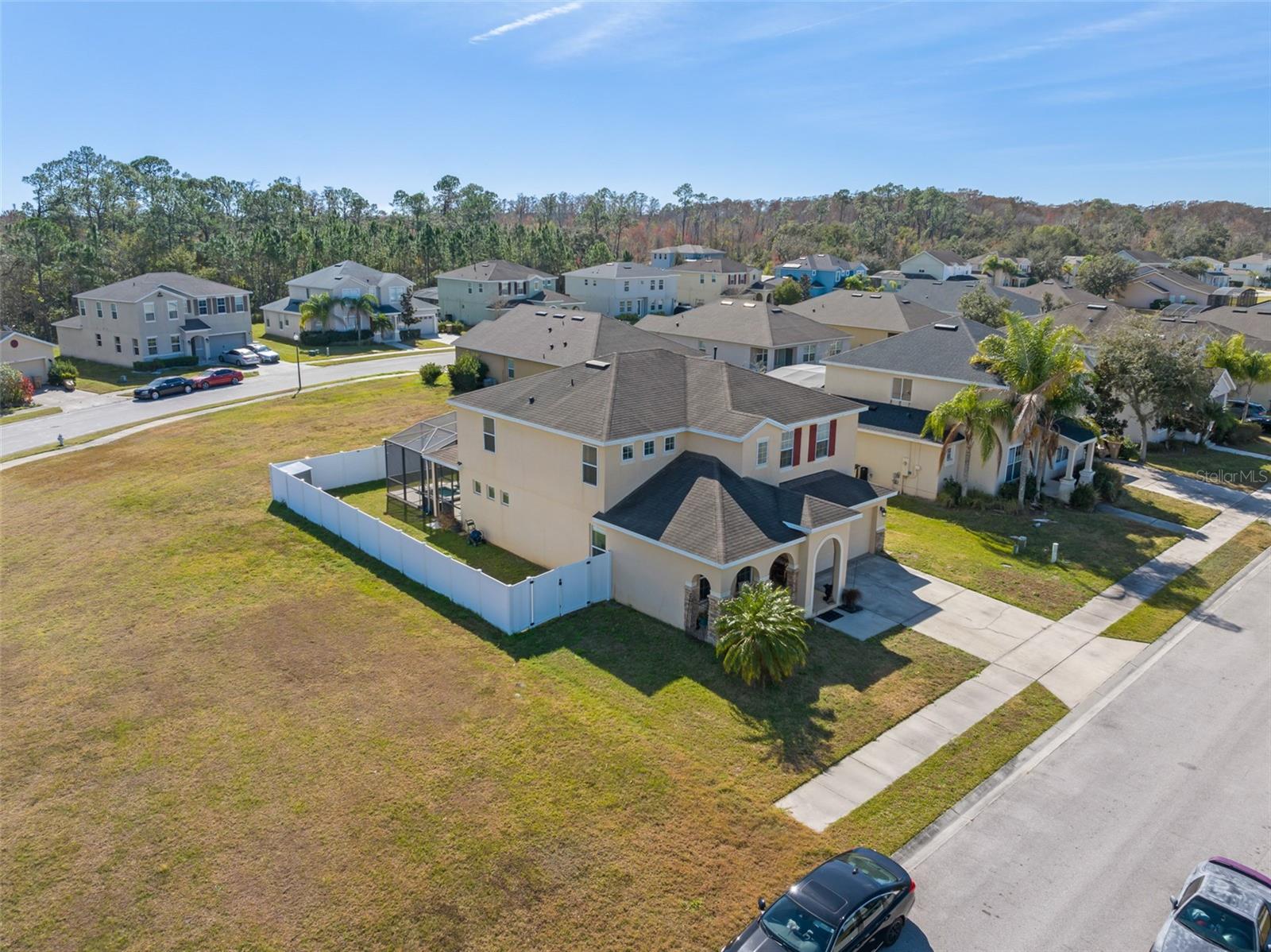 Image 50 of 63 For 4954 Castle Street E