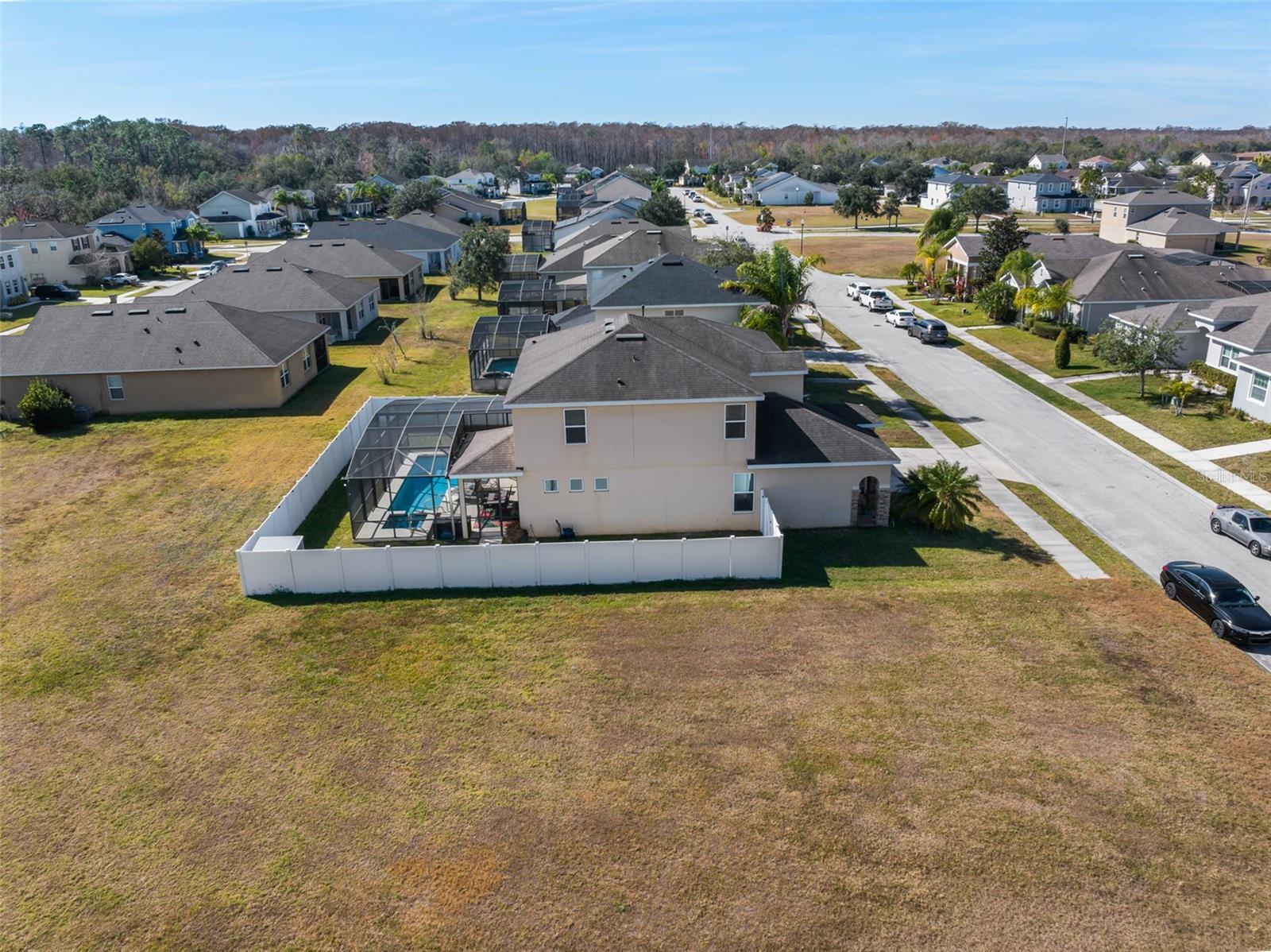 Image 51 of 63 For 4954 Castle Street E