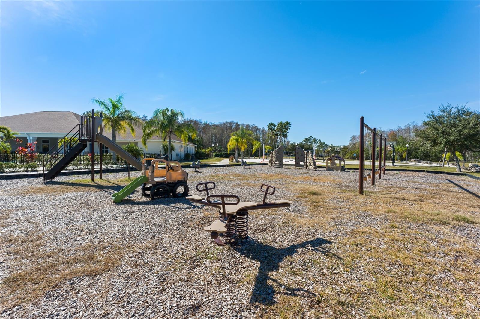 Image 61 of 63 For 4954 Castle Street E