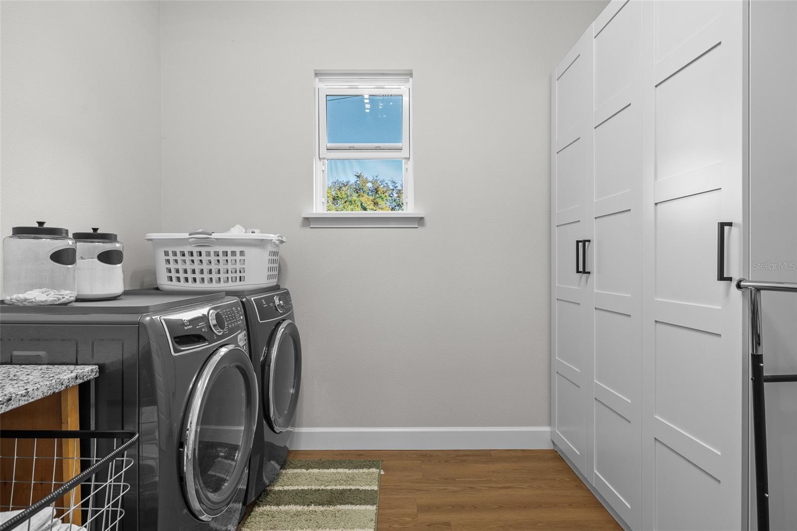 Image 27 of 72 For 19604 Ralston Street