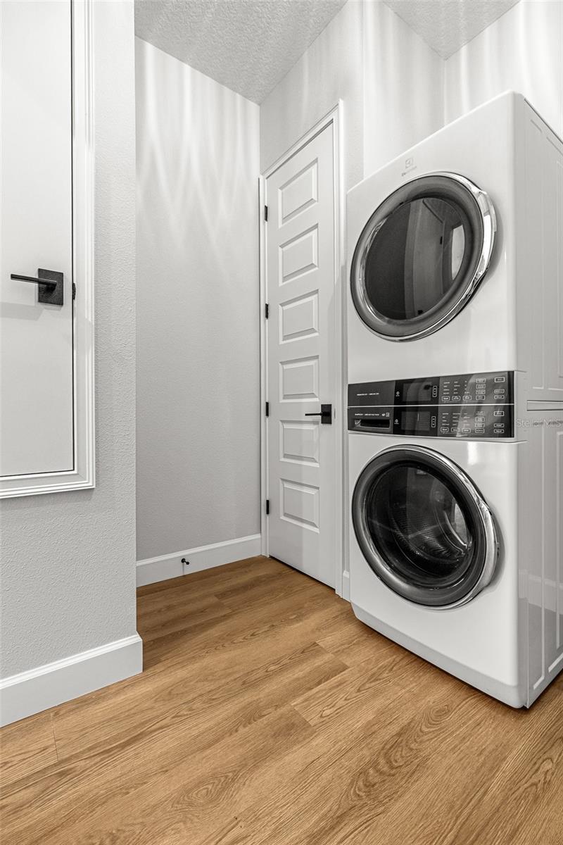 Image 43 of 72 For 19604 Ralston Street