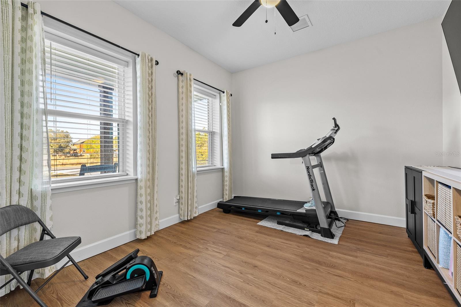 Image 5 of 72 For 19604 Ralston Street