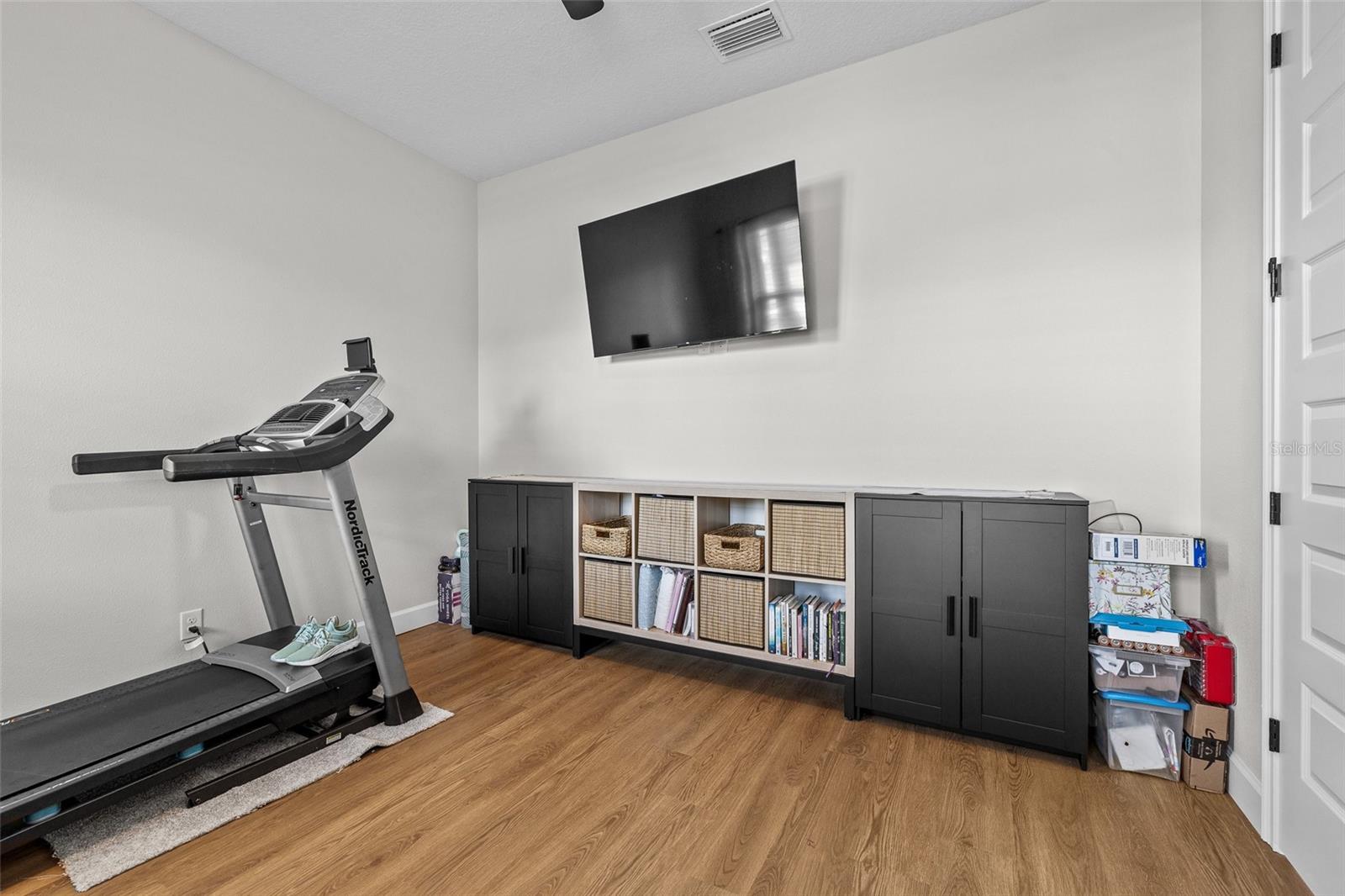 Image 6 of 72 For 19604 Ralston Street