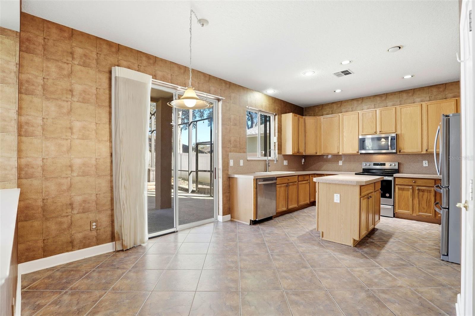 Image 21 of 63 For 294 Via Russo Lane