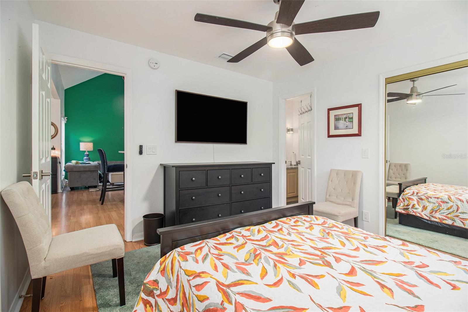 Image 11 of 28 For 962 Newcastle Circle 206